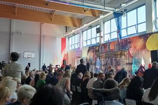 Rozpoczęcie roku szkolnego w nowej szkole w Toruniu. Zdjęcia z lewobrzeża