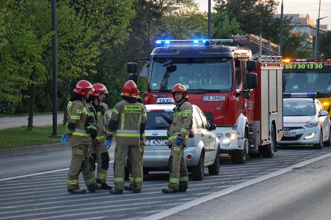 Potrącenie na pasach w Bydgoszczy! Dwie osoby poważnie ranne [ZDJĘCIA]