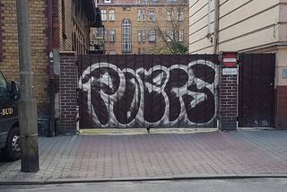 Wandale pomazali mur wokół kościoła na Łazarzu