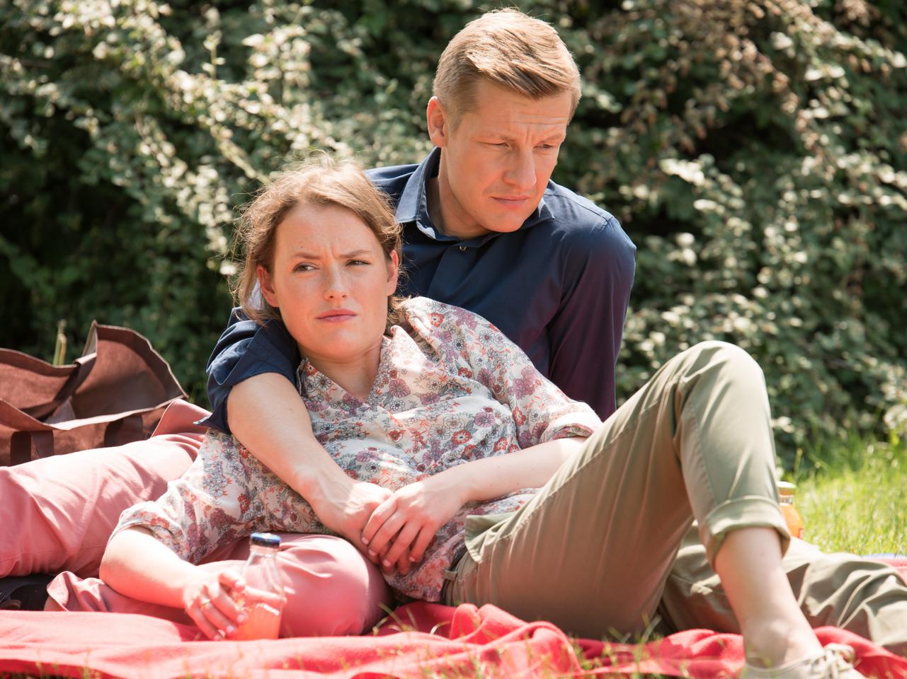 RAFAŁ MROCZEK I OLGA FRYCZ W SERIALU M JAK MIŁOŚĆ