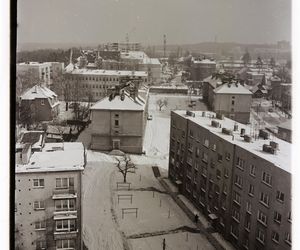 Zielona Góra w zimowej aurze. Czesław Łuniewicz uchwycił zimę kilkadziesiąt lat temu na fotografiach