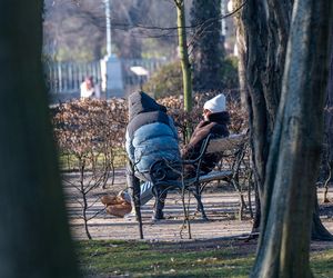 Agnieszka Kaczorowska i Marcin Rogacewicz  na spacerze