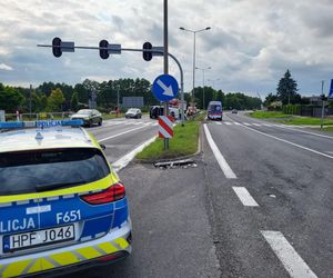 Tuszyn. Wypadek karetki. Uderzyła w nią 35-latka z dzieckiem [ZDJĘCIA]