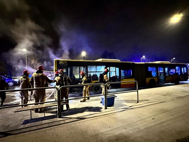 Pożar autobusu w Warszawie