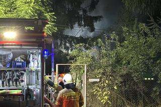 Makabra w Warszawie. Zwęglone ciała w budynku