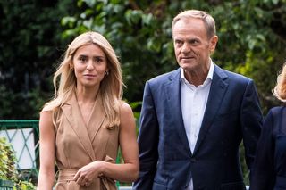 Podsłuchiwali córkę Tuska? Premier wściekły. Wnuczki i wnuków też, podpalaczu z Żoliborza?