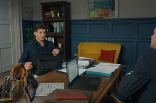 Barwy szczęścia, odcinek 3103. Justin (Jasper Sołtysiewicz), Bruno (Lesław Żurek)