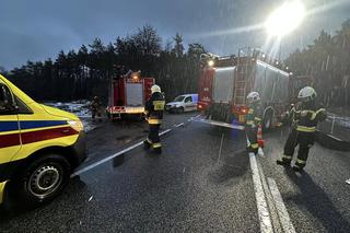 Tragiczny wypadek na DK 10 w Przyłubiu! Nie żyje jedna osoba, a kilka zostało rannych [ZDJĘCIA]