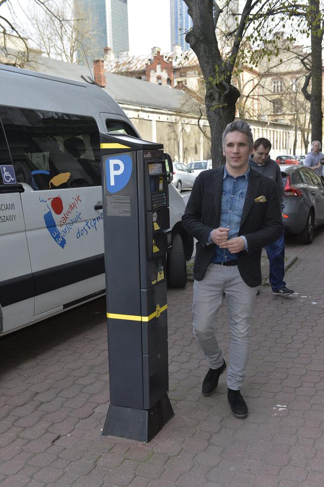 Miejsc brakuje ale będzie system. E-parkowanie w Warszawie