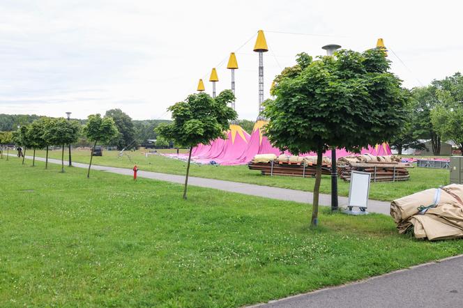 FEST Festival zwija manatki. Cisza zamiast głośnej muzyki w Parku Śląskim [ZDJĘCIA]