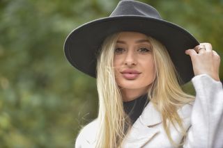Wygrała miłość w 40 kontra 20. Przeszła ogromną zmianę i trudno ją poznać na starych zdjęciach 