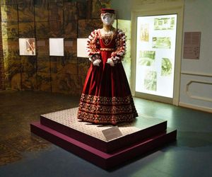Wersal województwa łódzkiego. W tej barokowej rezydencji kręcono Akademię Pana Kleksa
