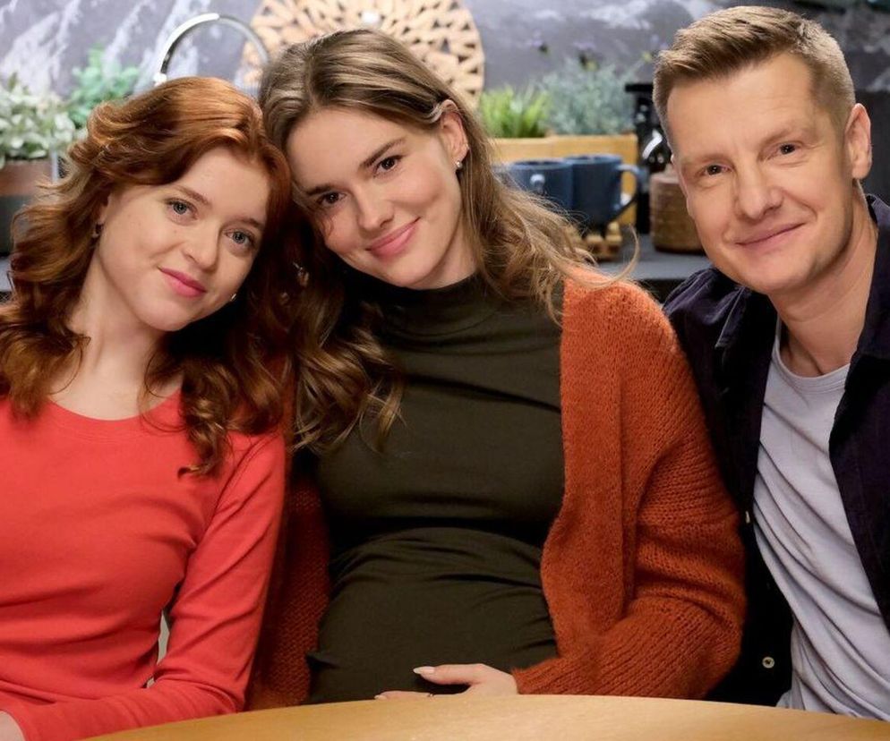 M jak miłość odcinek 1862. Basia (Gabriela Raczyńska), Franka (Dominika Kachlik), Paweł (Rafał Mroczek