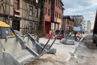 Budowa linii tramwajowej na Jar zablokowała wyjazd mieszkańcom Torunia