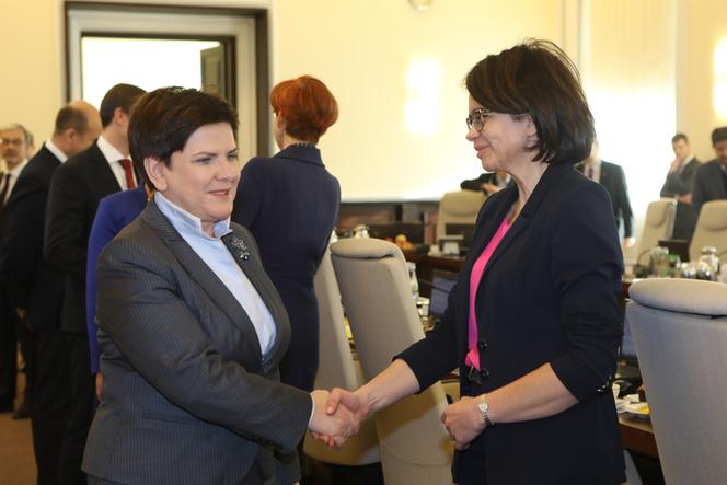 Premier Szydło gani Streżyńską