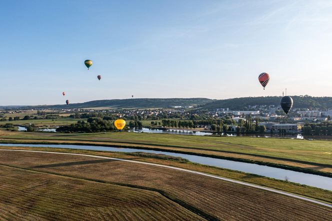 Balonowe Świętokrzyskie w Pińczowie. Nocne pokazy balonów skradły serca! Wielka fiesta zachwyciła tysiące!