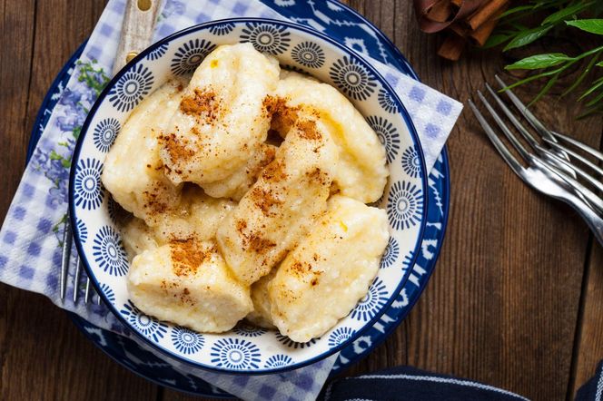 Kluski leniwe Ani Starmach – mięciutkie, delikatne i obłędnie pyszne! Kultowy przepis z 4 składników