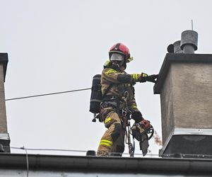 Pożar kamienicy przy ul. Miedzianej w Warszawie 29.10.2024