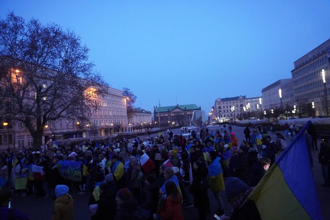 Manifestacja w trzecią rocznicę wybuchu wojny w Ukrainie