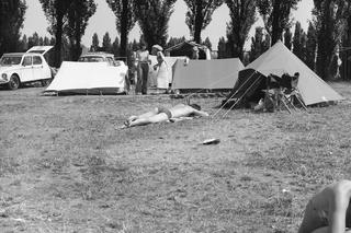 Tak wypoczywano pod namiotem w PRL-u. Zobacz stare zdjęcia z campingów!