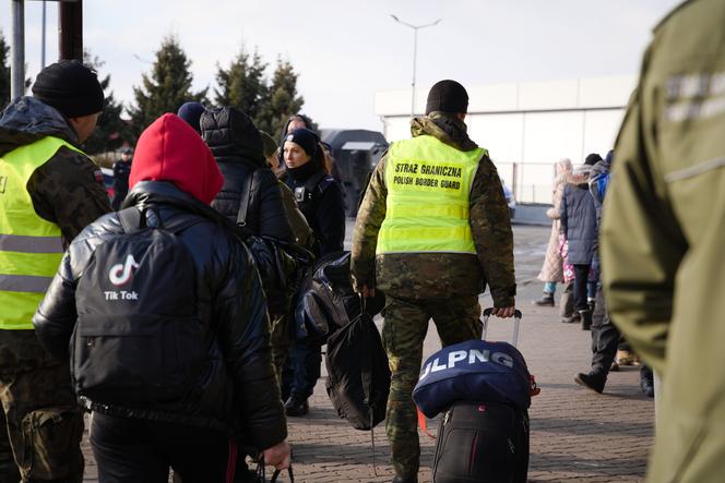 Bieszczadzki Oddział Straży Granicznej pomaga uchodźcom