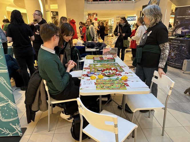 WOŚP w Olsztynie. Moc atrakcji w Centrum Handlowym Aura. Zobacz zdjęcia!