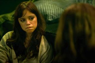 Kadry z filmu Miller's Girl