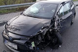 Roztrzaskał nowiutką Toyotę. Ukrainiec zasnął za kierownicą i zderzył się z ciężarówką