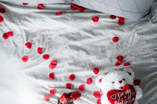 Śliczne kartki na walentynki + romantyczne GIF-y, grafiki, obrazki do wysłania ukochanej bądź ukochanemu