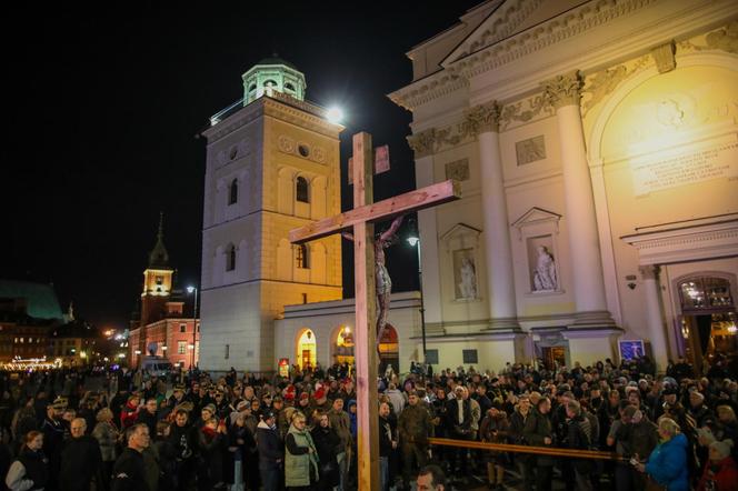 Centralna Droga Krzyżowa 2024 w Warszawie