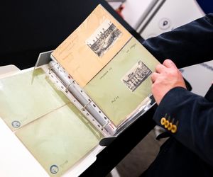 Zbiór fotografii dokumentujących zniszczoną Warszawę