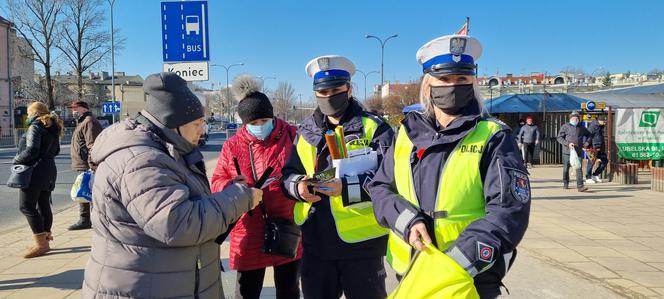 W walentynki policja przypomina, że kochać musimy się też na drodze