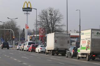 Utrudnienia w ruchu na rogu Połczyńskiej i Powstańców Śląskich