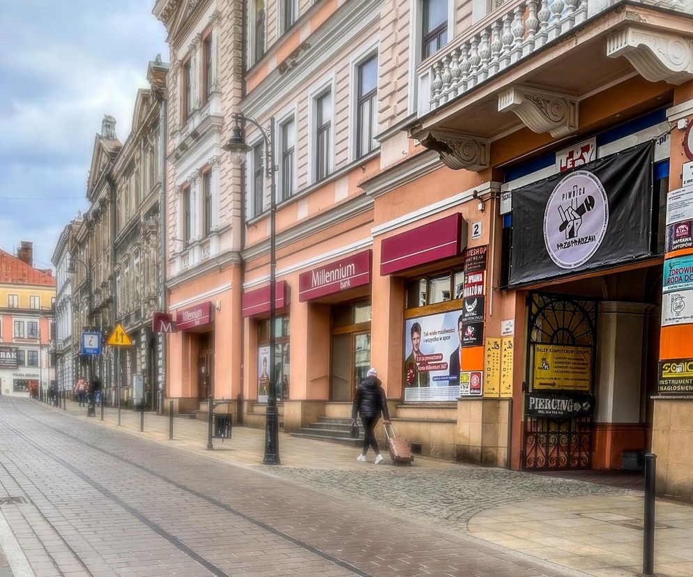 Przedpremierowe otwarcie Piwnicy „Przepraszam”. Zagra legenda polskiego punk rocka!