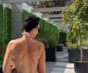 52-letnia Paulina Smaszcz odsłoniła plecy aż po… rozległy tatuaż