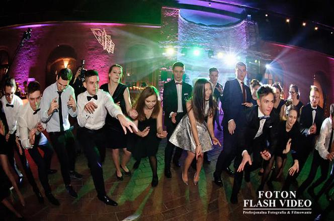 Studniówka w liceum im. Dobiszewskiego [ZDJECIA]