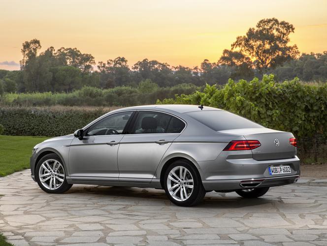 nowy Volkswagen Passat B8 - rocznik 2015