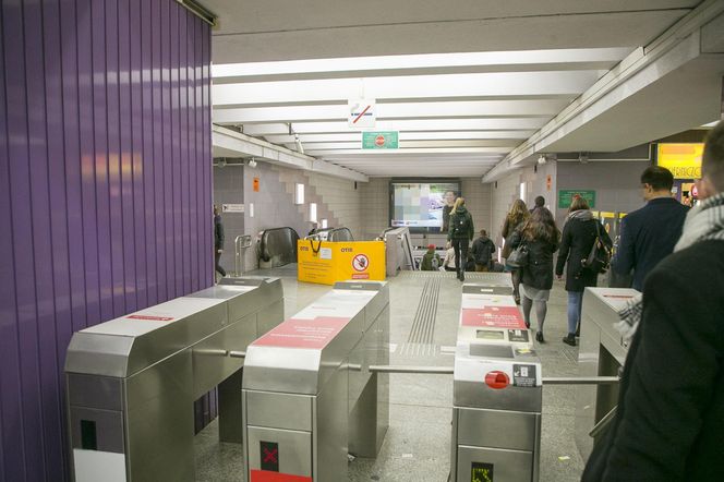 Pilny komunikat dla mieszkańców Warszawy. Ponad 2 tygodnie utrudnień w metrze. „Rozpocznie się remont”