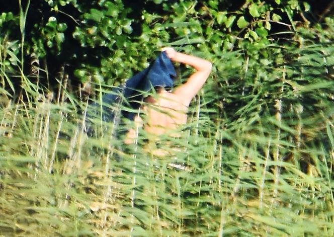 Kąpiele nago są silniejsze od Moniki