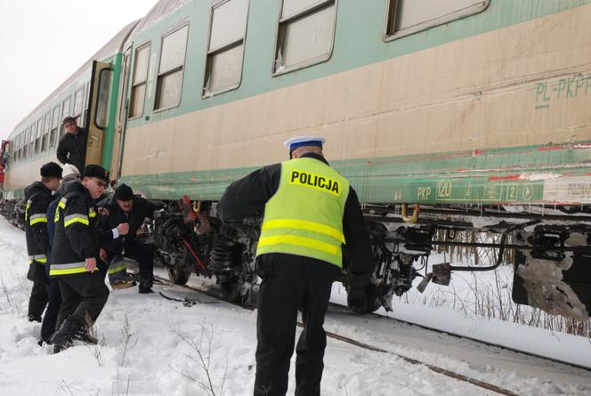 Lubelskie: Jechali wprost pod pociąg