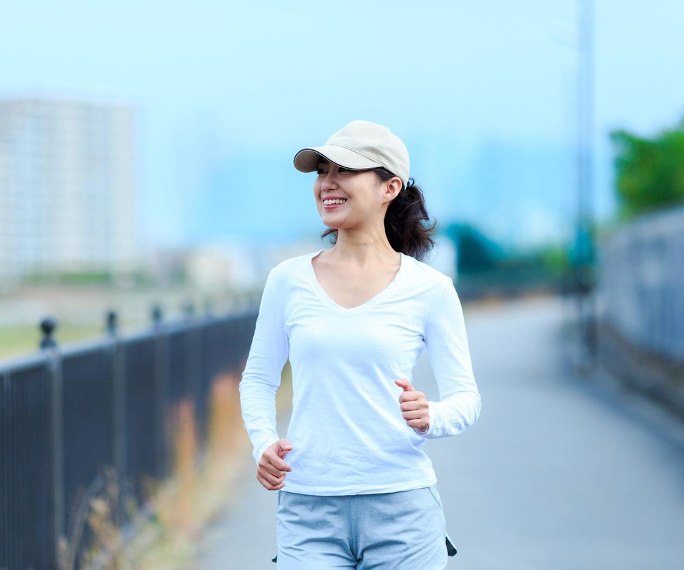 Japoński trend, który spala kalorie i poprawia kondycję. Na czym polega trening IWT?