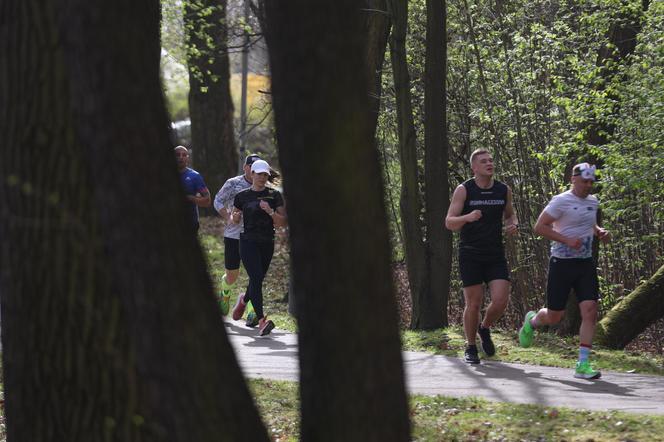 Parkrun Katowice. Wielkanocne bieganie w Parku Kościuszki