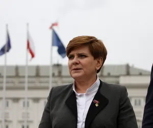 Gwiazdor M jak miłość zaczepia Beatę Szydło ws. majtek i pięt! Ohydne słowa aktora