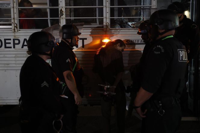 Protesty w Los Angeles coraz silniejsze. Emocje podsycają fałszywe zdjęcia i teorie spiskowe