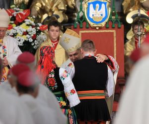 Nowy biskup diecezji łowickiej. W uroczystości wzięło udział wielu gości