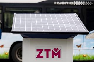 Na Śląsku stanęły automaty solarne. Można w nich kupić bilet autobusowy. To technologia przyszłości?