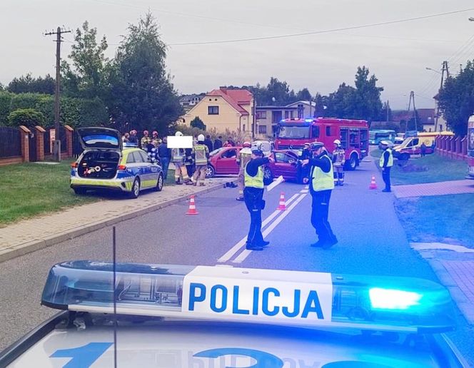 Czołowe zderzenie w Łaziskach. Są ranni