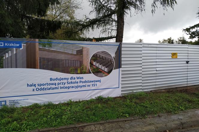 Ruszyła budowa nowej szkolnej hali sportowej. Ekologiczny dach zaprojektowali uczniowie i uczennice