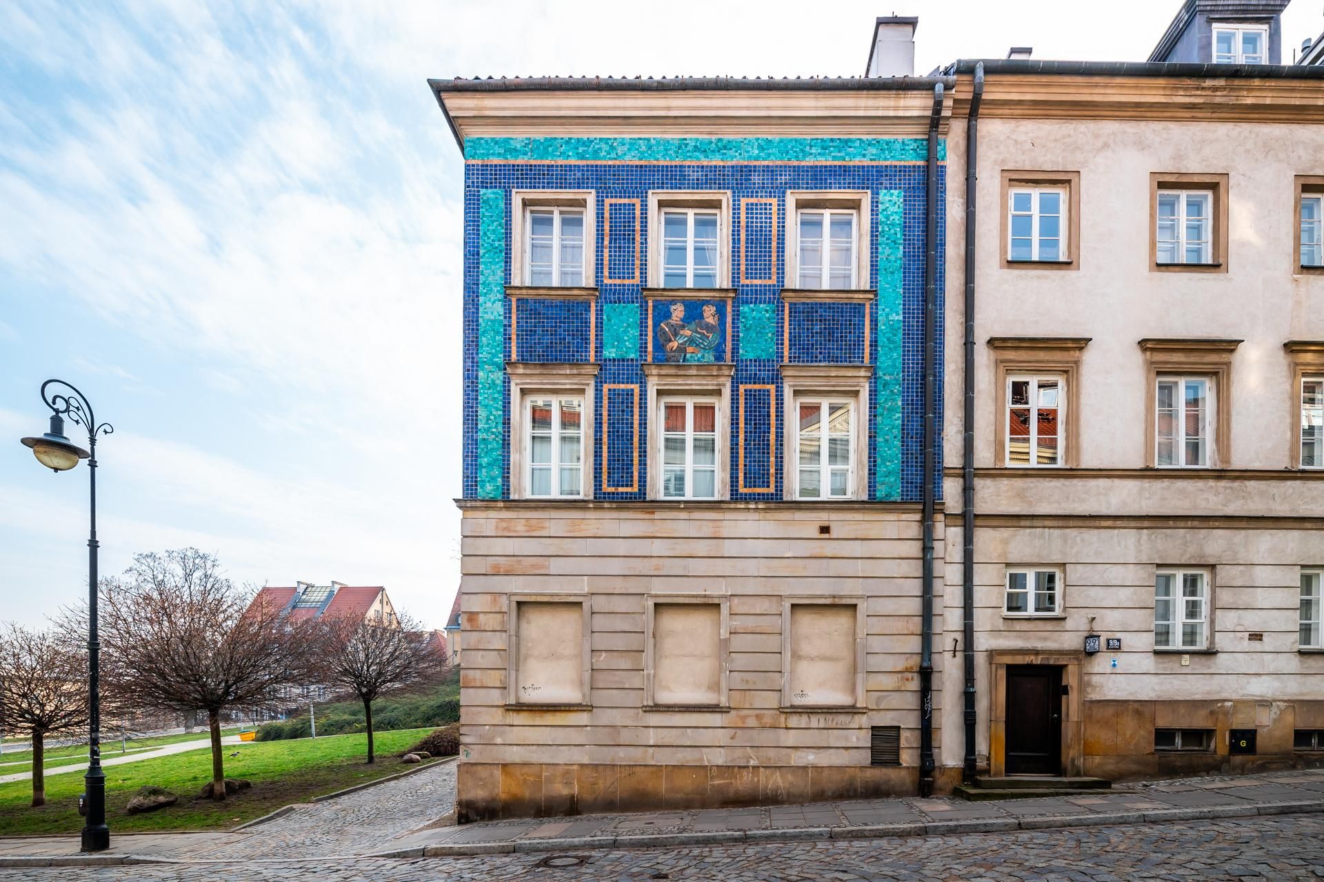 Mozaika na Mostowej 9a w Warszawie