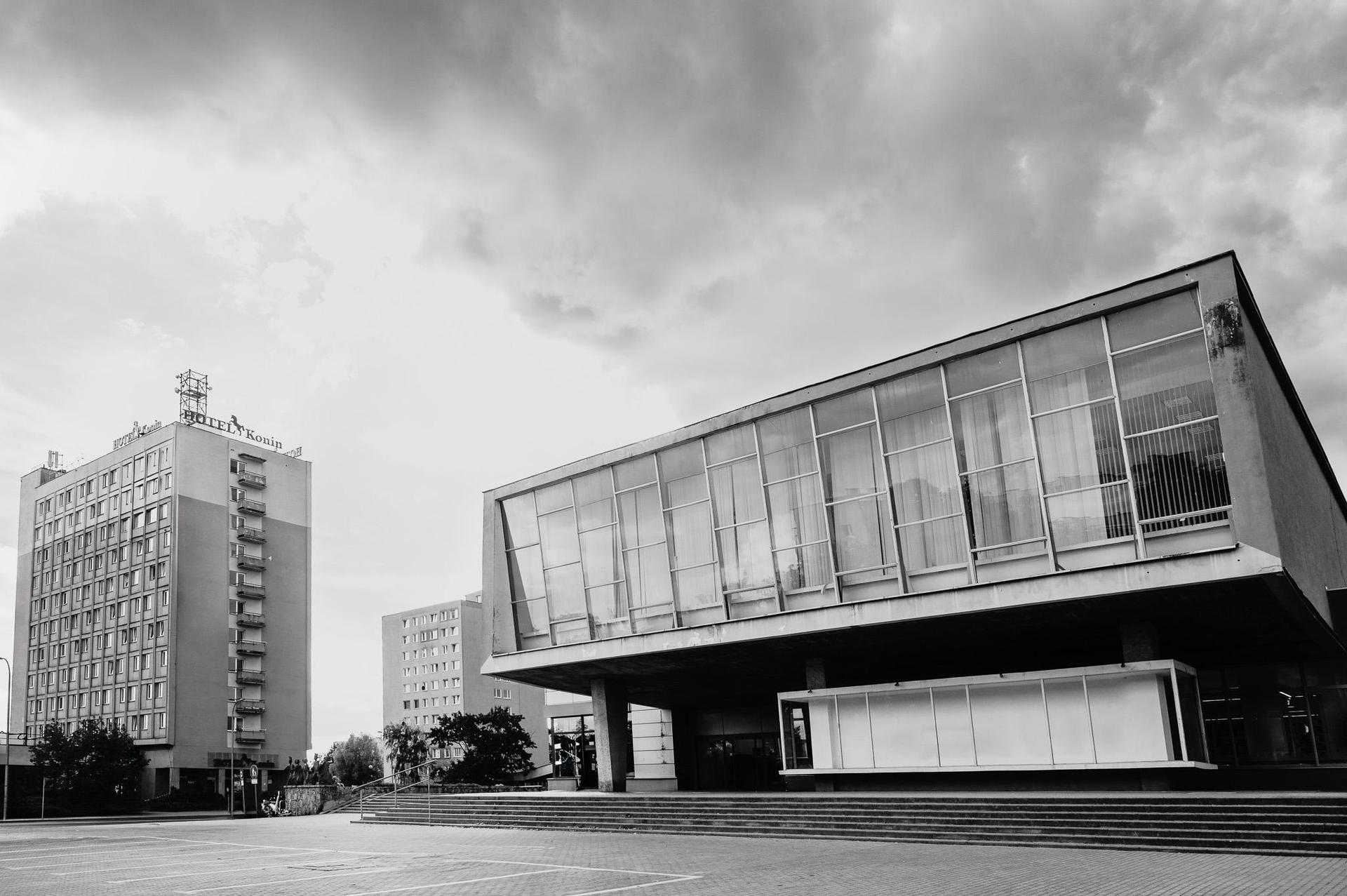 Szlak Konińskiego Modernizmu - zobacz zdjęcia architektury i sztuki Nowego Konina